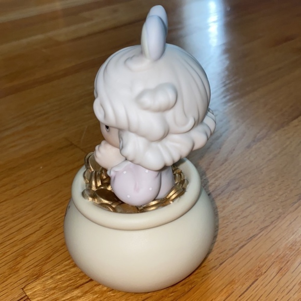 Precious Moments “You Are The End Of My Rainbow” Figurine - Picture 3 of 7